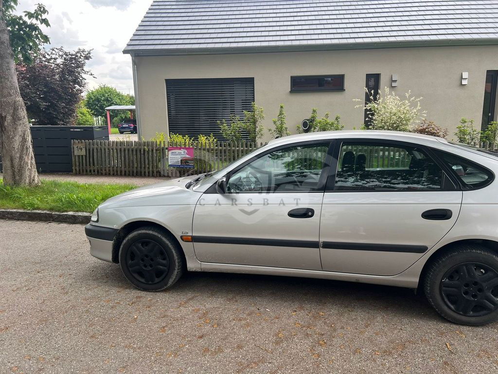 Toyota Avensis 1998