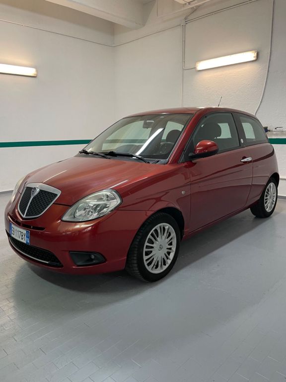 Lancia Ypsilon 2010