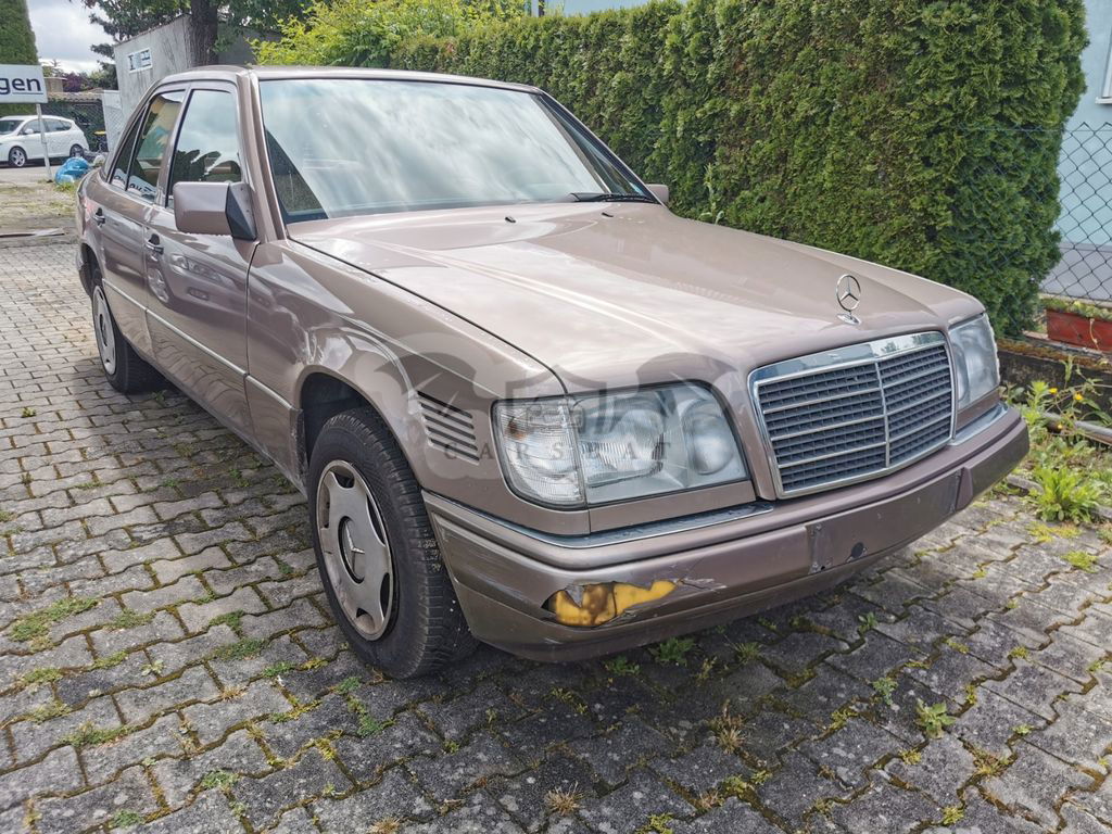 Mercedes-Benz 250 1993
