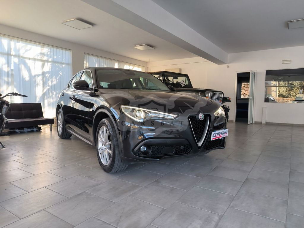 Alfa Romeo Stelvio 2017
