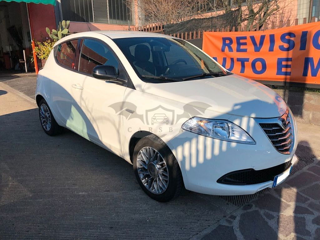 Lancia Ypsilon 2015