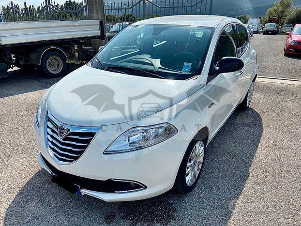 Lancia Ypsilon 2011