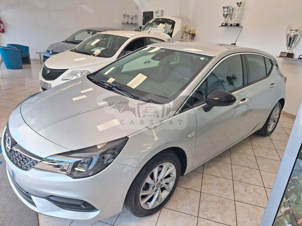 Opel Astra 2021