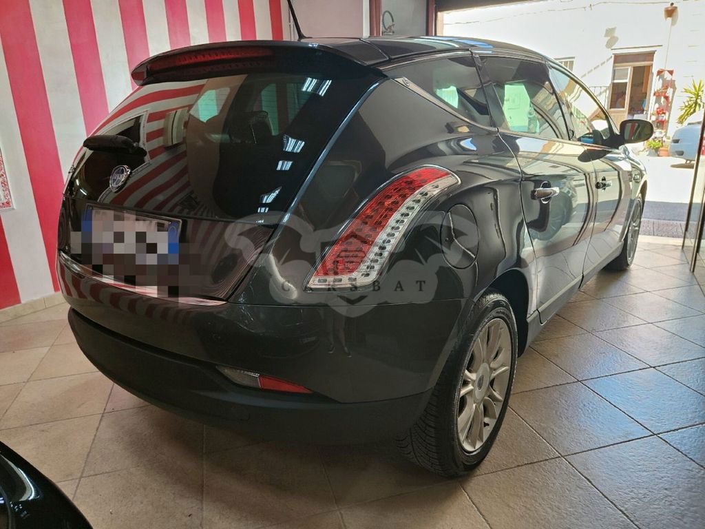Lancia Delta 2012