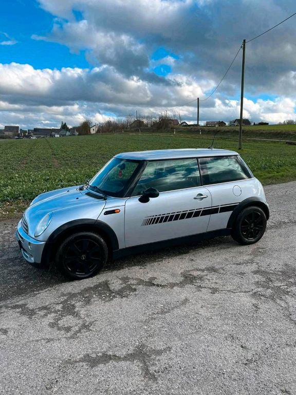 Mini One 2004