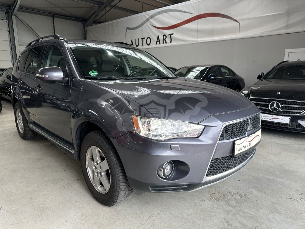 Mitsubishi Outlander 2012