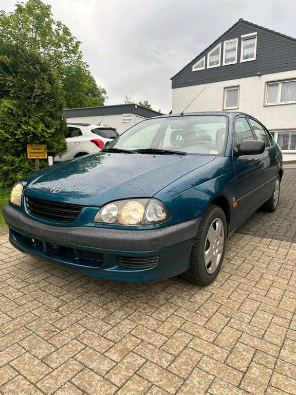 Toyota Avensis 1998