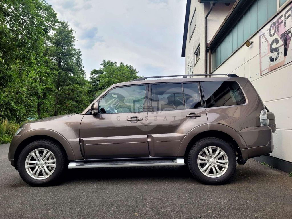 Mitsubishi Pajero 2012