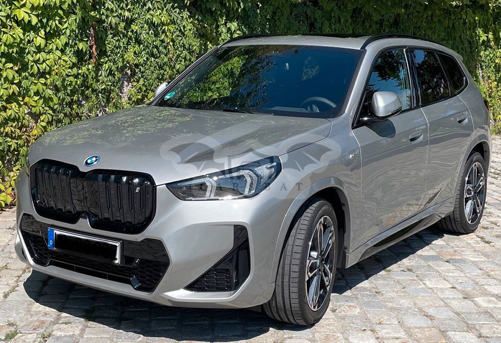 BMW iX1 2023