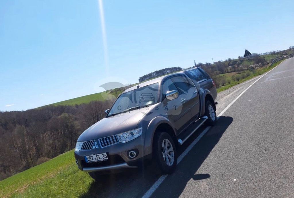 Mitsubishi L200 2012