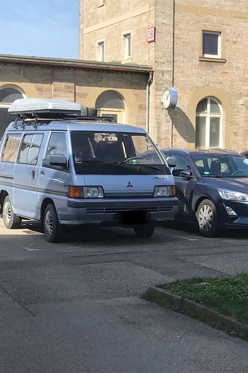 Mitsubishi L300 1990