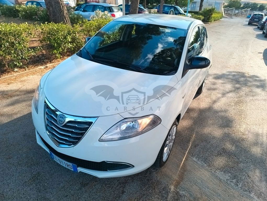 Lancia Ypsilon 2012