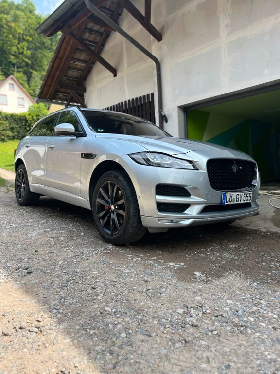 Jaguar F-Pace 2017