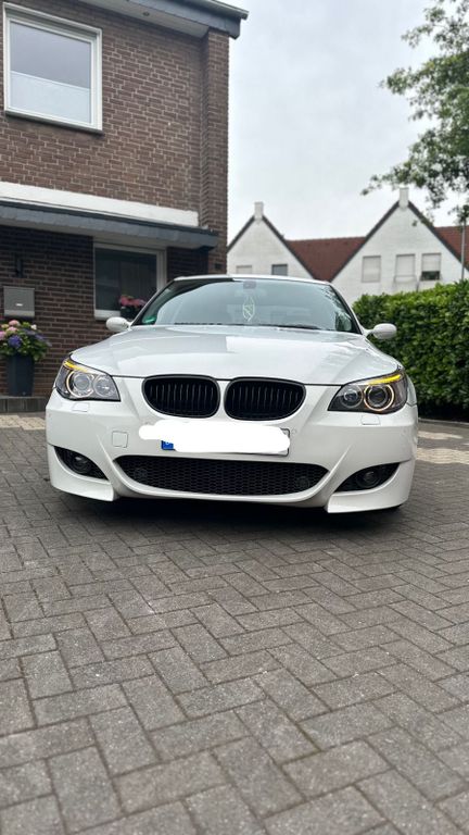BMW M5 2004