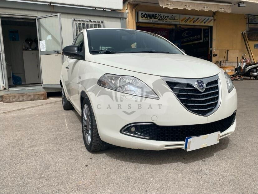 Lancia Ypsilon 2011