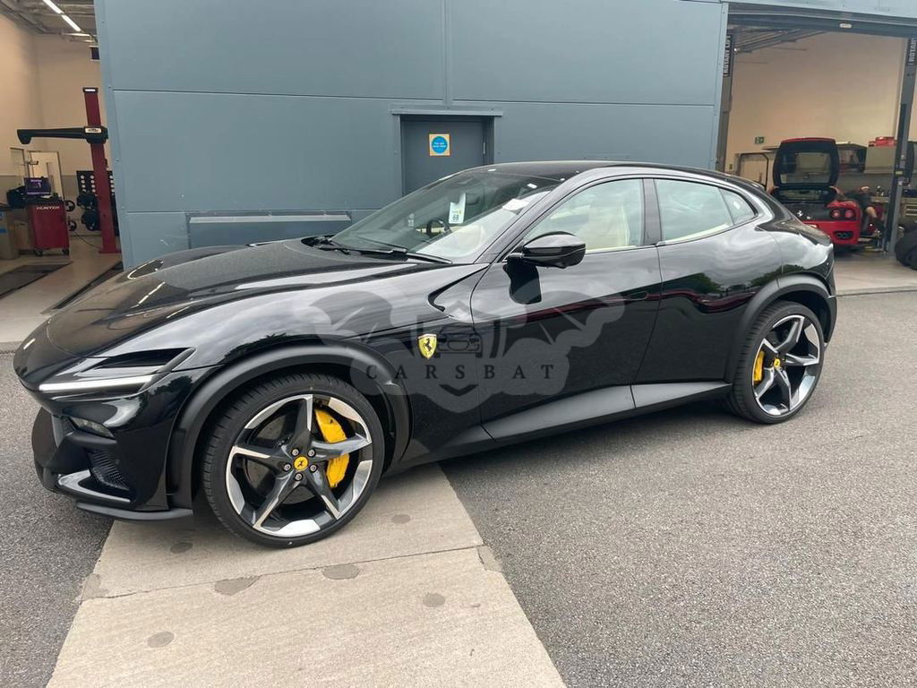 Ferrari Purosangue 2024