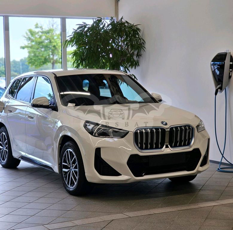 BMW iX1 2023