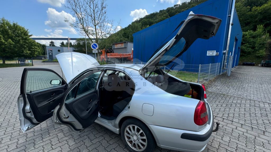 Mitsubishi Carisma 2002