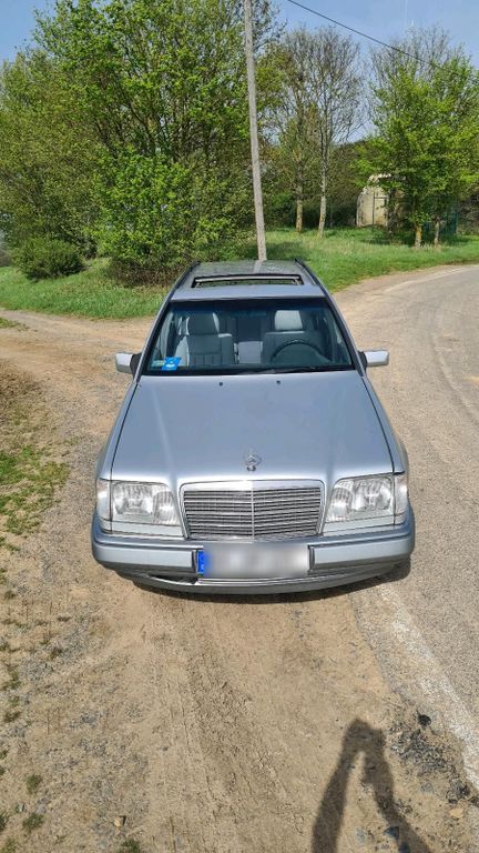 Mercedes-Benz 250 1995