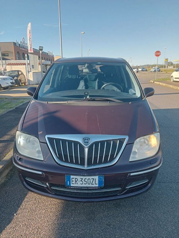 Lancia Phedra 2009