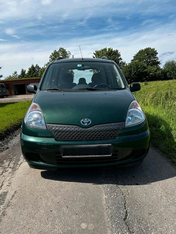Toyota Verso 2002