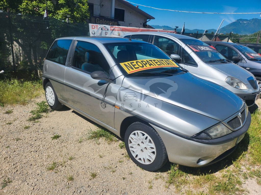 Lancia Ypsilon 2000