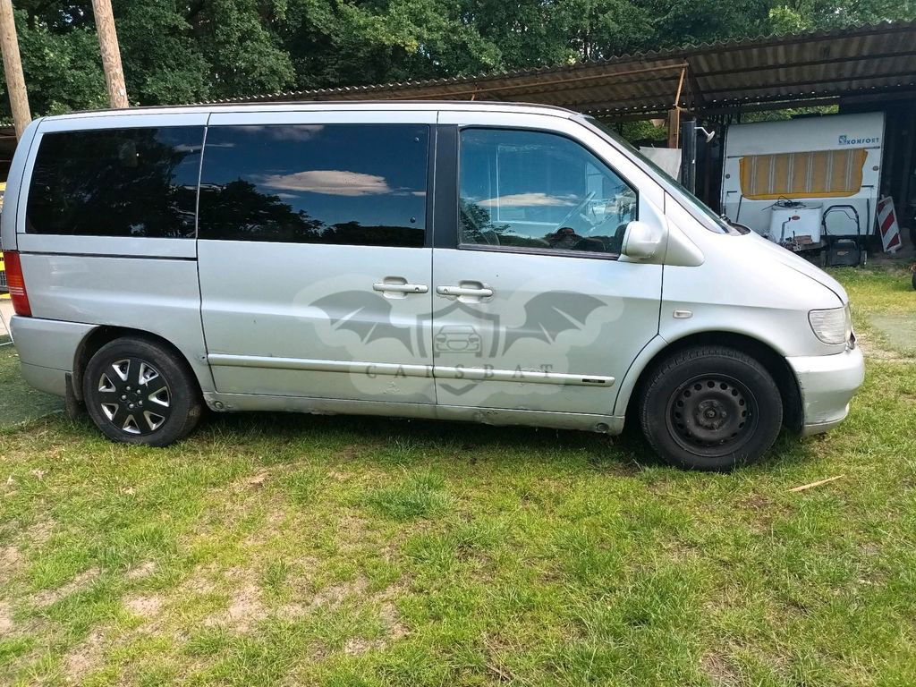 Mercedes-Benz V 220 2001