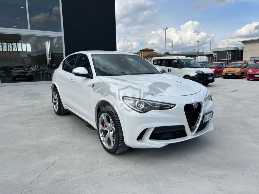 Alfa Romeo Stelvio 2021