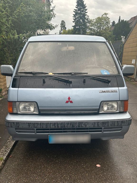 Mitsubishi L300 1990