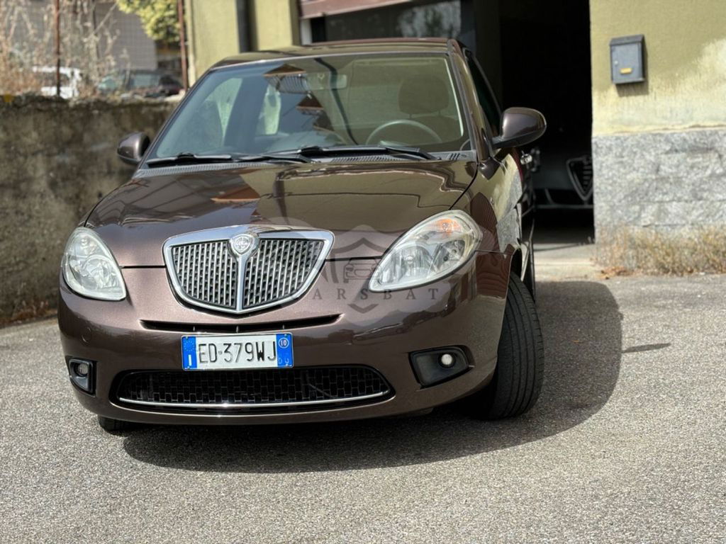 Lancia Ypsilon 2010