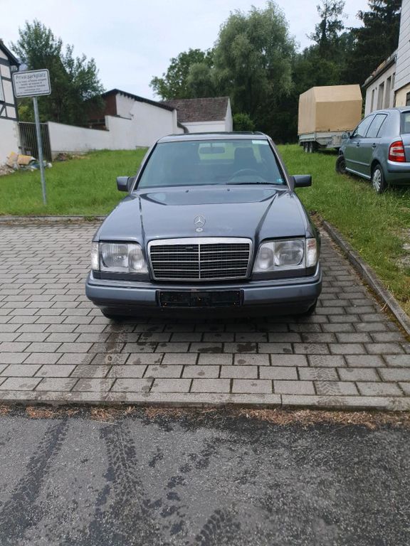 Mercedes-Benz 250 1995