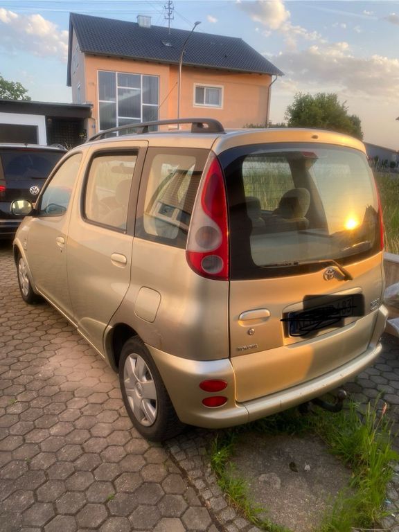 Toyota Verso 2001