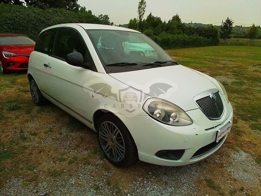 Lancia Ypsilon 2011