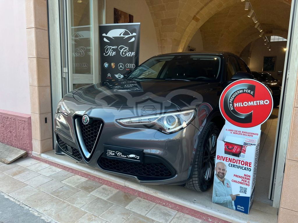 Alfa Romeo Stelvio 2021