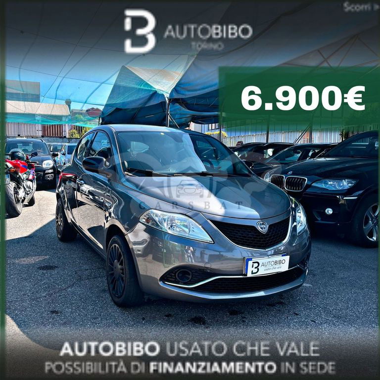 Lancia Ypsilon 2012