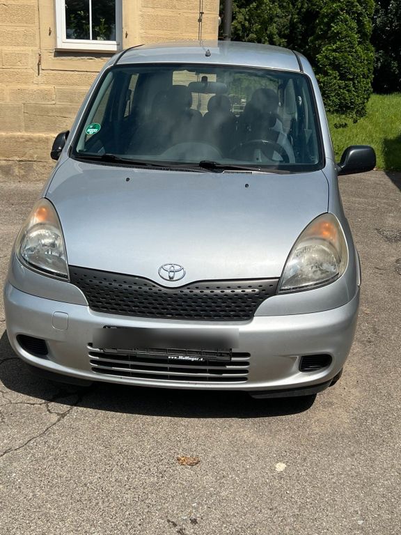 Toyota Verso 2001