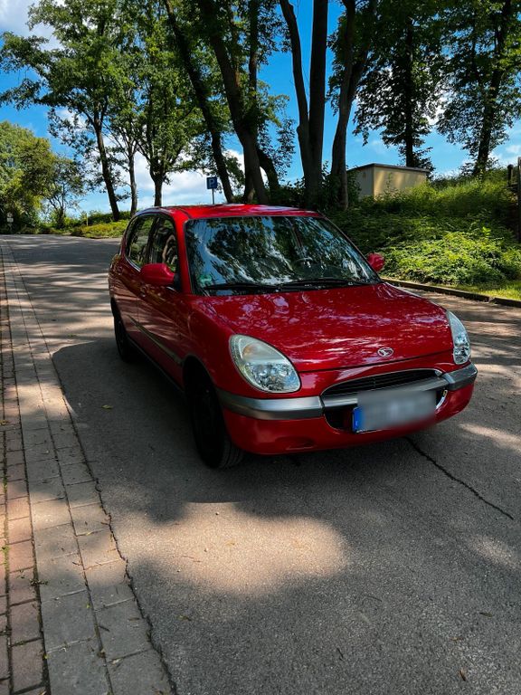 Daihatsu Sirion 2000