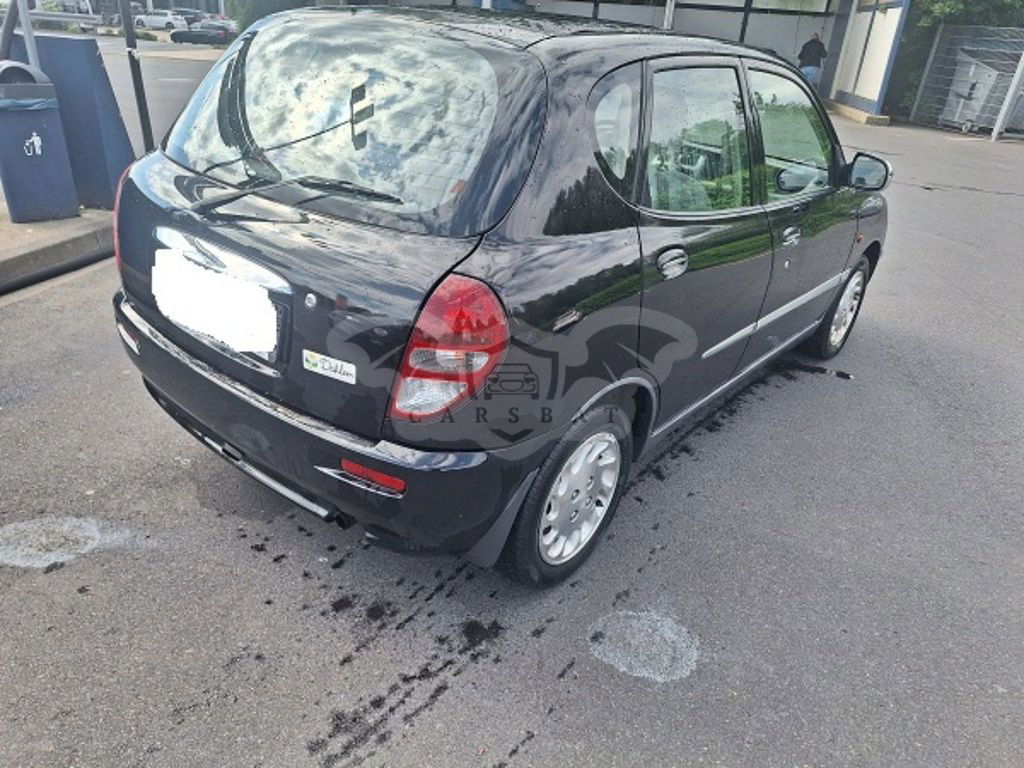 Daihatsu Sirion 2002