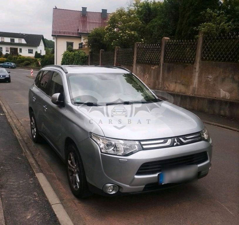 Mitsubishi Outlander 2012