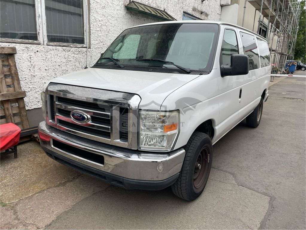 Ford Econoline 2009