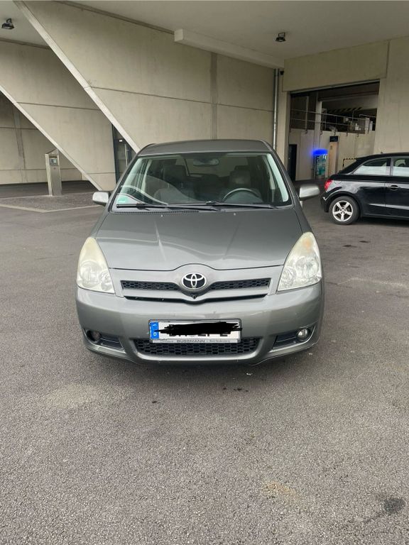 Toyota Verso 2006