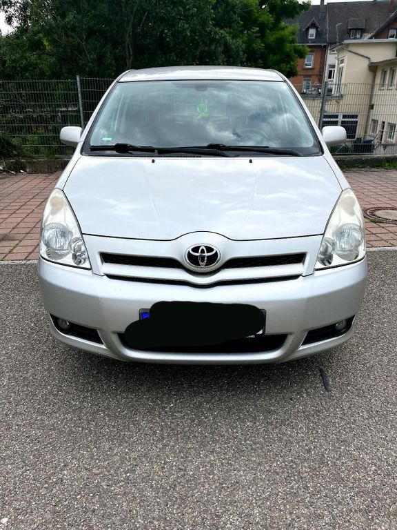 Toyota Verso 2006