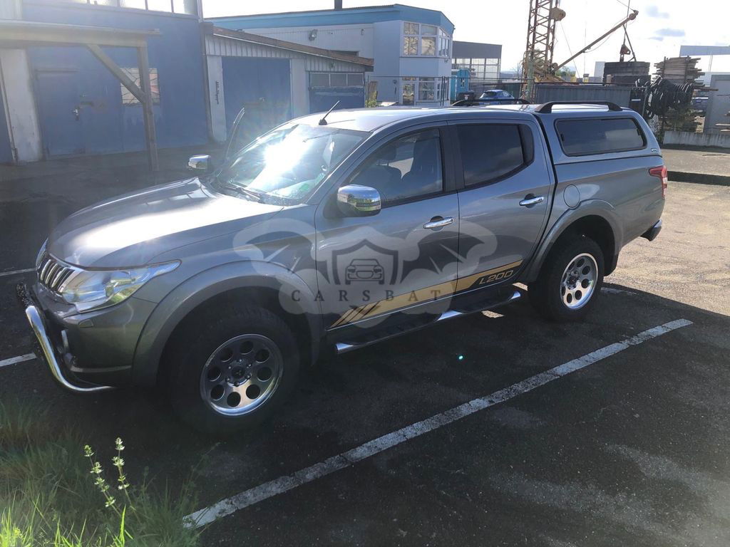 Mitsubishi L200 2015