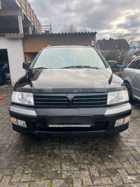Mitsubishi Space Wagon 2004