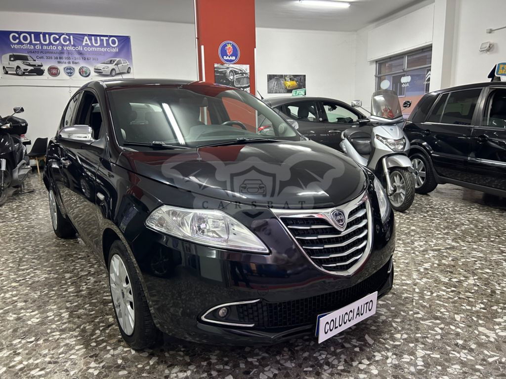 Lancia Ypsilon 2012