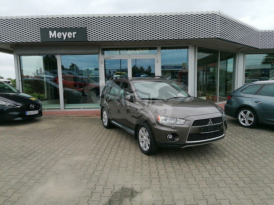 Mitsubishi Outlander 2011