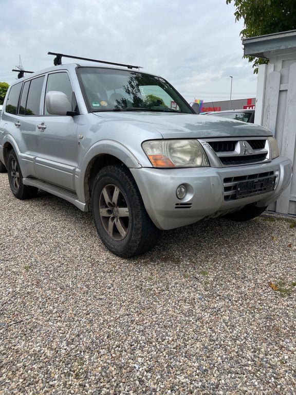 Mitsubishi Pajero 2006