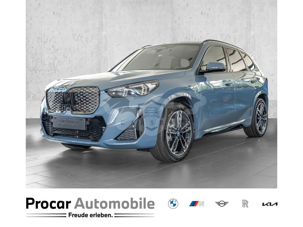 BMW iX1 2024