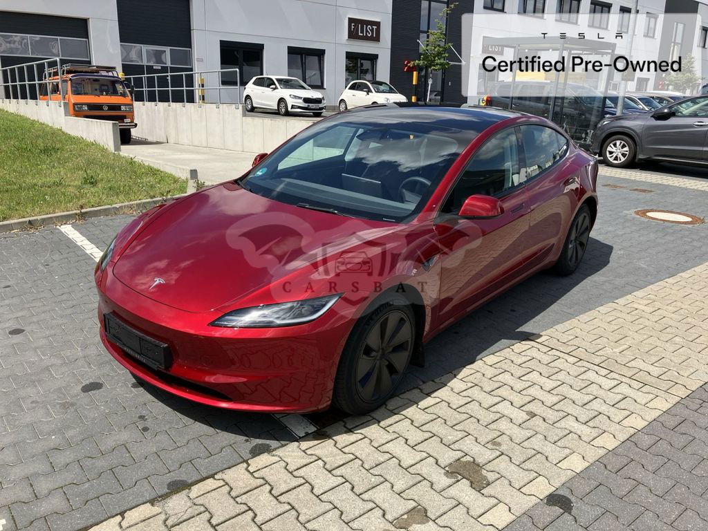 Tesla Model 3 2024