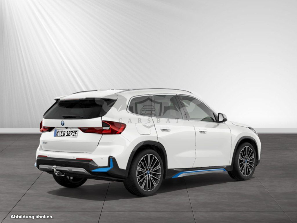 BMW iX1 2023